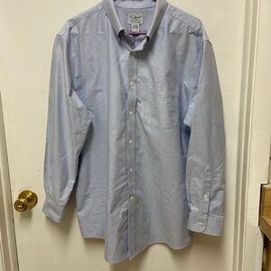 L.L. Bean Men's Casual Light Blue Button Down Shirt